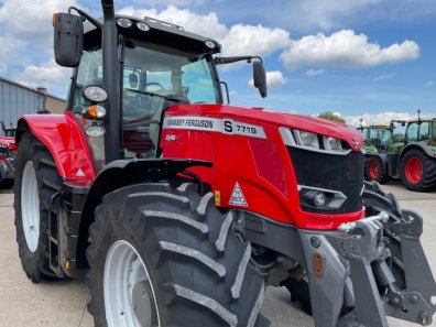 Massey Ferguson 7719S Exclusive