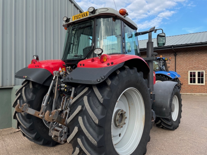 Massey Ferguson 6490