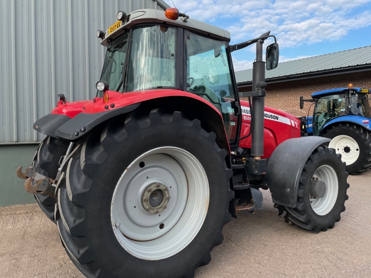 Massey Ferguson 6490