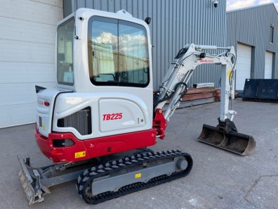 Takeuchi TB225 2.5 Ton digger