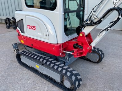 Takeuchi TB225 2.5 Ton digger