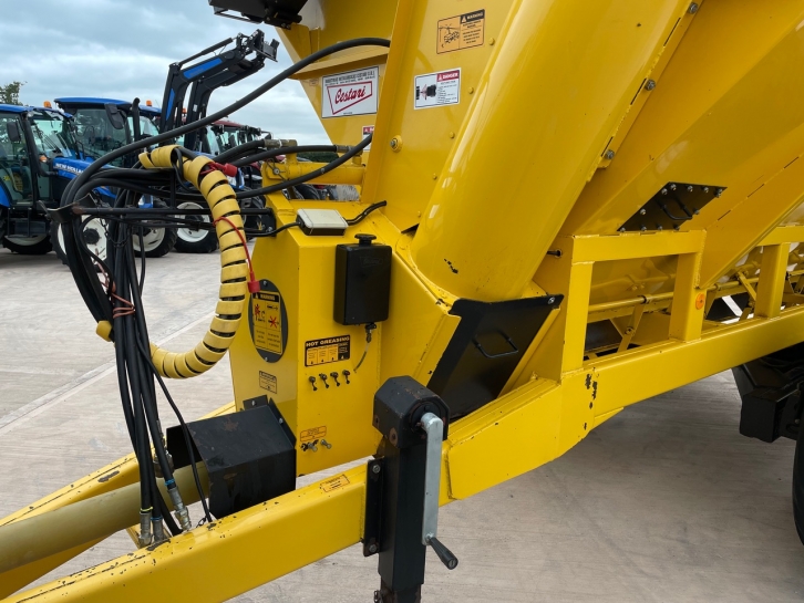 Cestari 14 Ton chaser bin
