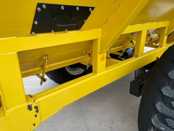 Cestari 14 Ton chaser bin