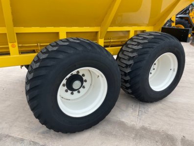 Cestari 14 Ton chaser bin