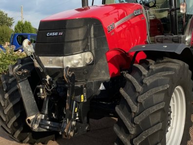 Case CVX 230