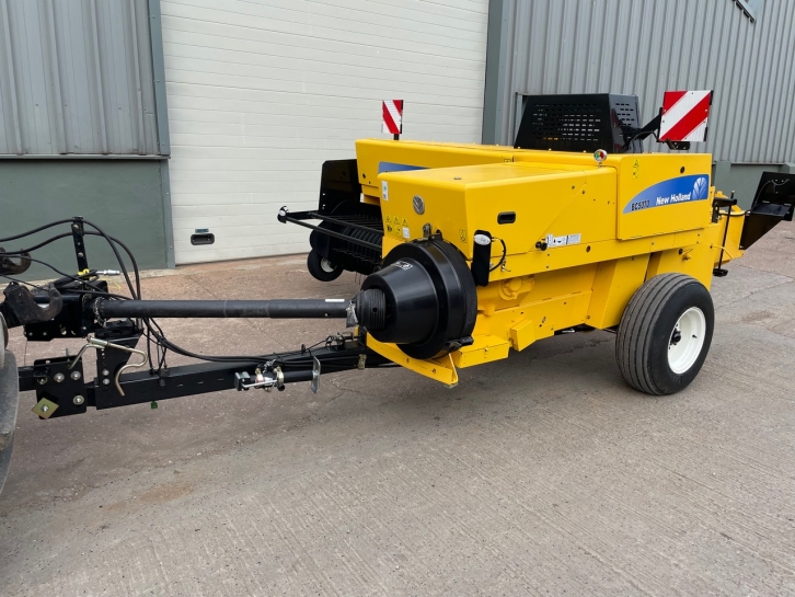 New Holland BC5070 conventional baler