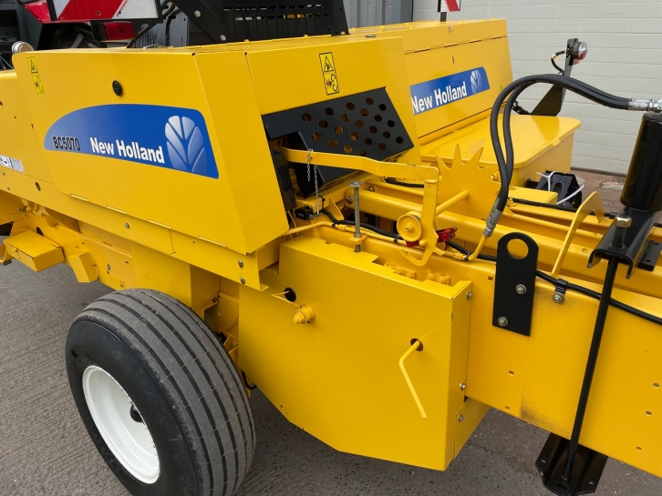 New Holland BC5070 conventional baler