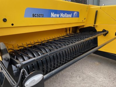 New Holland BC5070 conventional baler