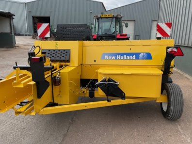 New Holland BC5070 conventional baler
