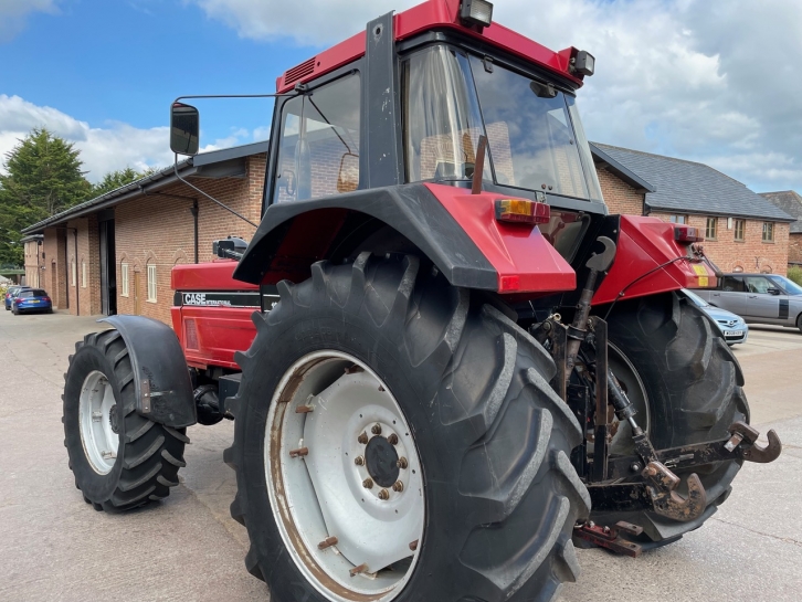 Case International 1255XL