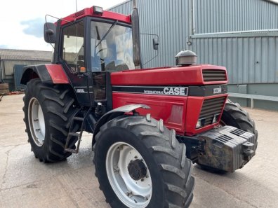 Case International 1255XL