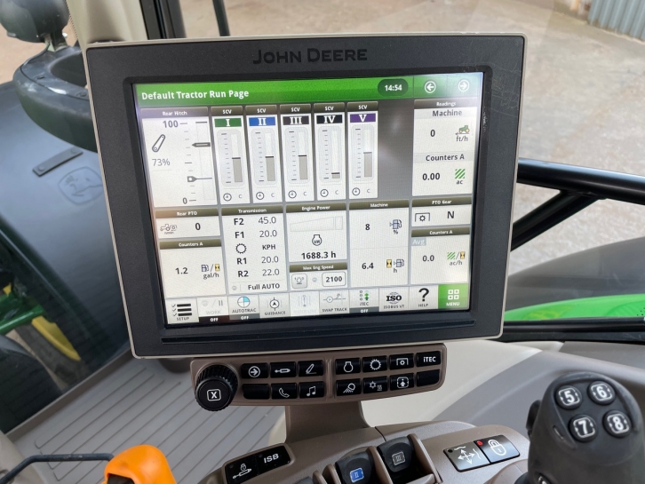 John Deere 6215R