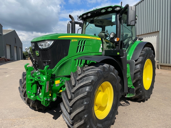 John Deere 6215R
