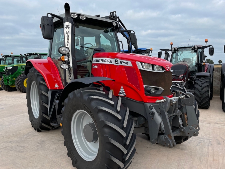 Massey Ferguson 6716S Efficient