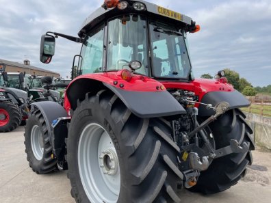 Massey Ferguson 6716S Efficient