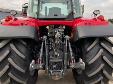 Massey Ferguson 6716S Efficient