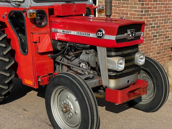 Massey Ferguson 135