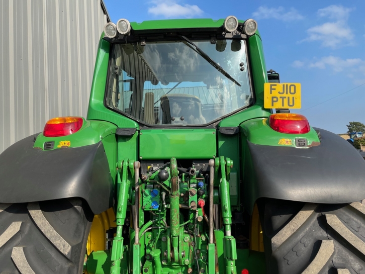 John Deere 6930