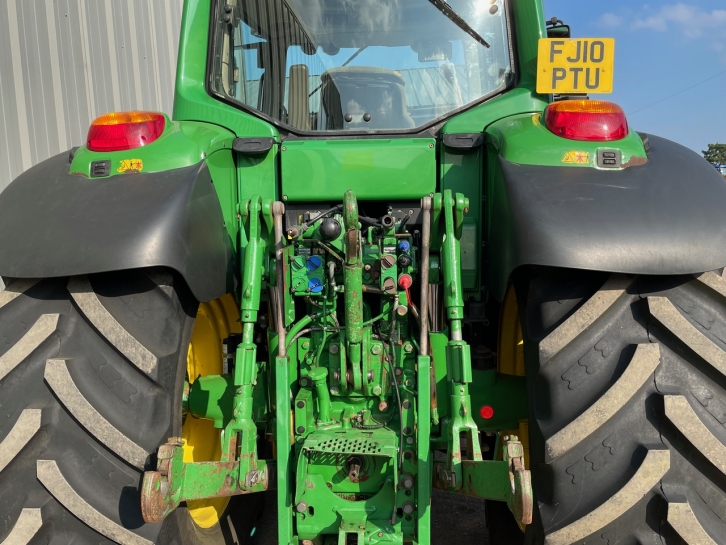 John Deere 6930