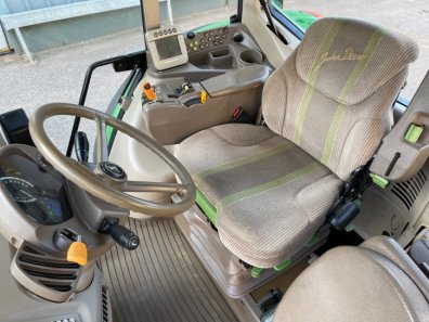 John Deere 6930