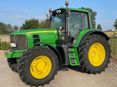 John Deere 6930