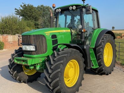 John Deere 6930