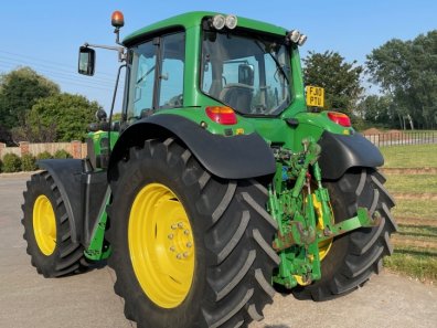 John Deere 6930