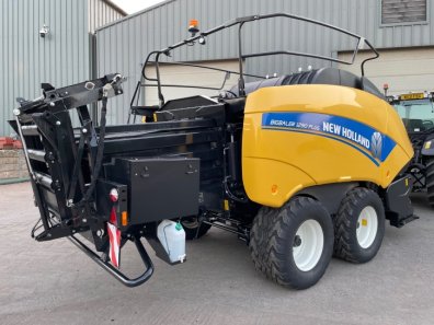 New Holland 1290 Plus baler