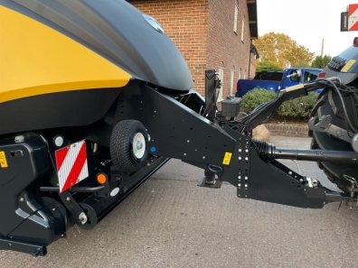 New Holland 1290 Plus baler