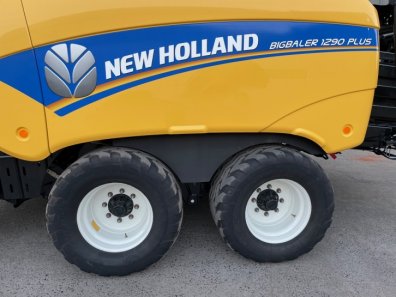 New Holland 1290 Plus baler