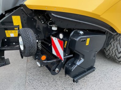 New Holland 1290 Plus baler
