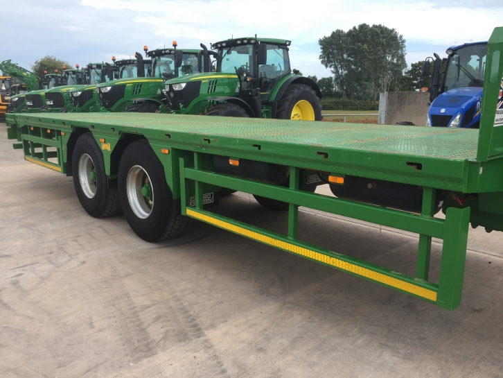 Richard Western 27ft trailer