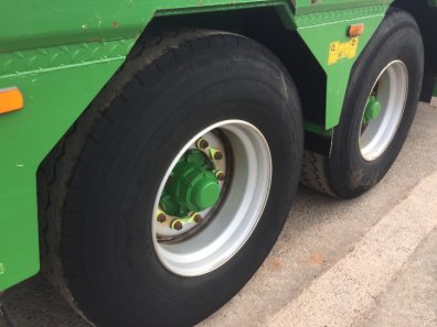 Richard Western 27ft trailer