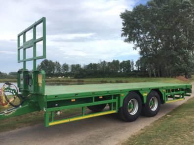 Richard Western 27ft trailer