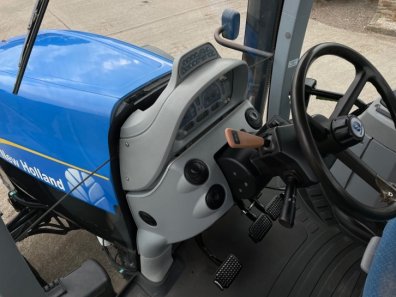 New Holland T7030