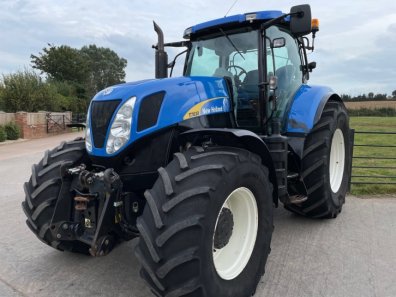 New Holland T7030