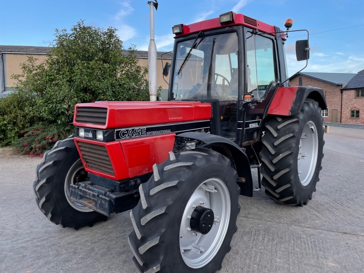 Case 1056XL