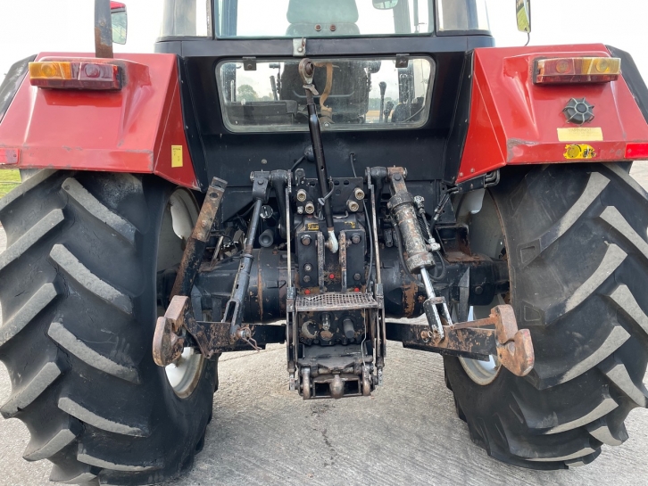 Case 1056XL