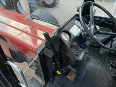 Case 1056XL