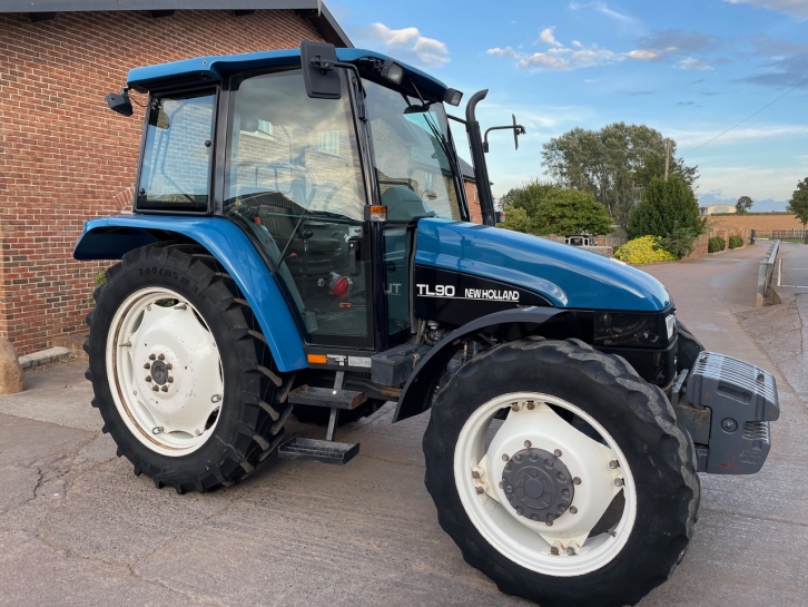 New Holland TL90
