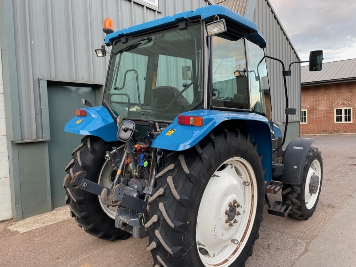 New Holland TL90