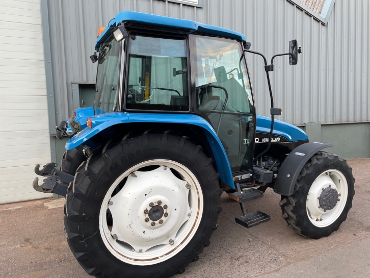 New Holland TL90