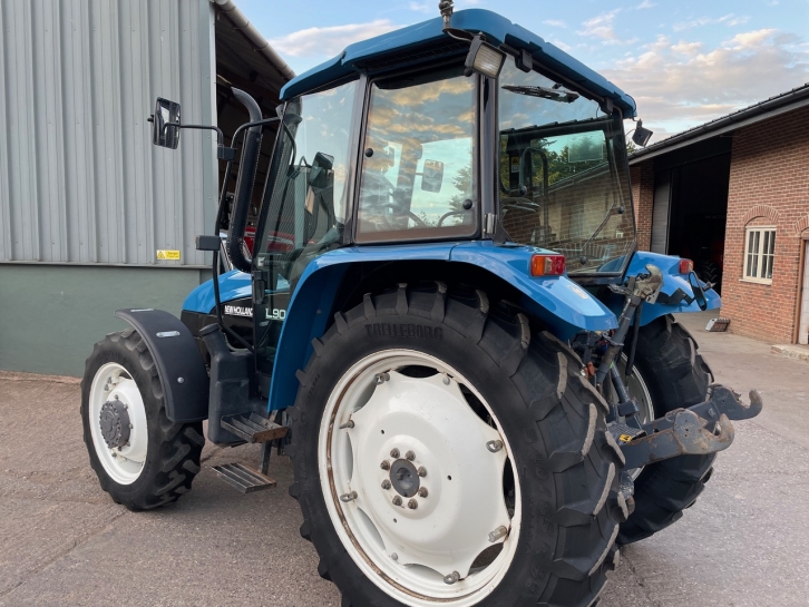 New Holland TL90