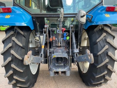 New Holland TL90