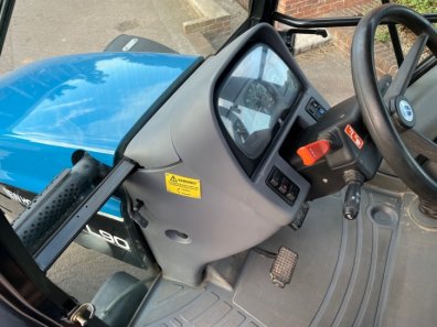 New Holland TL90