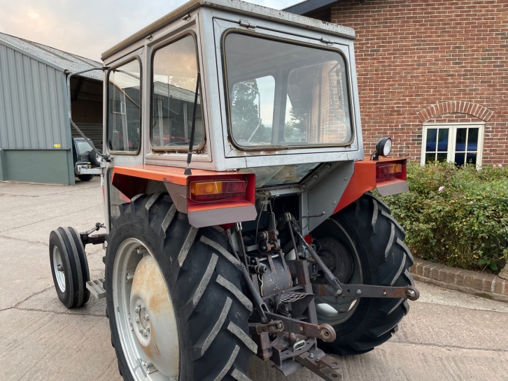 Massey Ferguson 240