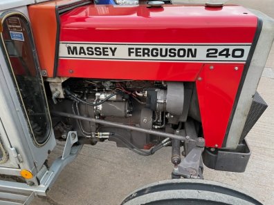 Massey Ferguson 240