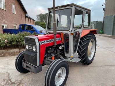 Massey Ferguson 240