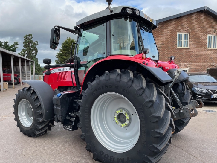 Massey Ferguson 7718S Exclusive