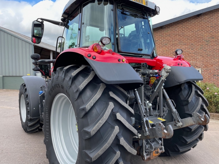 Massey Ferguson 7718S Exclusive